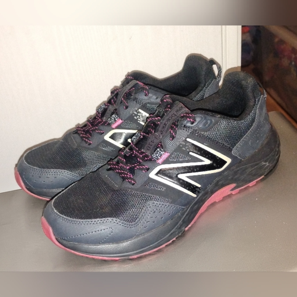 Women's New Balance Running Shoes 10 - Picture 5 of 8